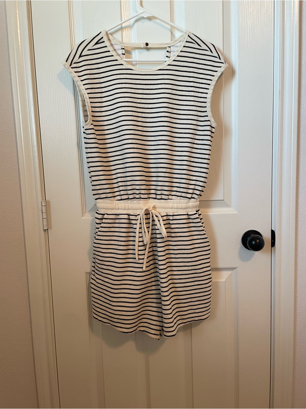 Cupshe Striped Drawstring Waist Romper in Cream & Black